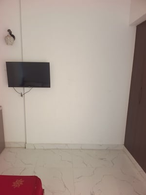 Master Bedroom in Studio Apartment at Earthcon Beetle Suites, Chi V Greater Noida – for Rent