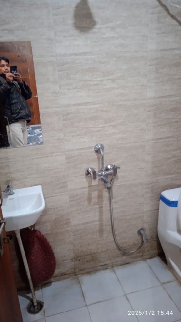 Bathroom, vipul-square 1 RK 440 Sq.Ft. Builder Floor In Sushant Lok I Gurgaon 10014433