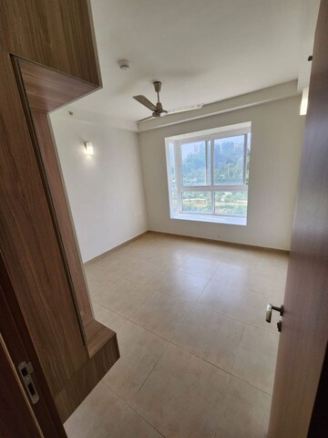 Room in  Apartment at Bhartiya Nikoo Homes Phase 2, Thanisandra Main Road – for Rent