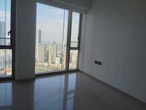 Room in 4 BHK Apartment at Lodha The Park, Worli – for Rent