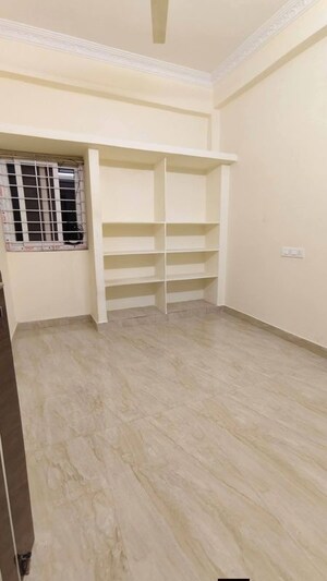 Room in 1 BHK Builder Floor at Begumpet – for Rent