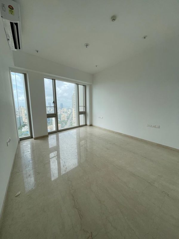 4 BHK + Pooja Room,Servant Room Apartment For Rent in Lodha The Park
