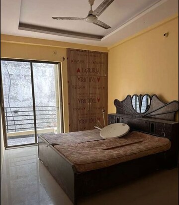 Living Room in 3 BHK Apartment at Hazratganj – for Rent