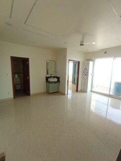 3 BHK Apartment For Rent in Aurobindo The Regent