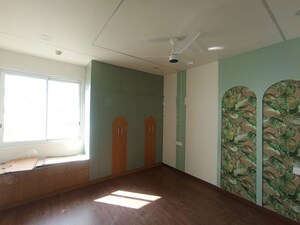 Room in 3 BHK Apartment at Aurobindo The Regent, Kondapur – for Rent