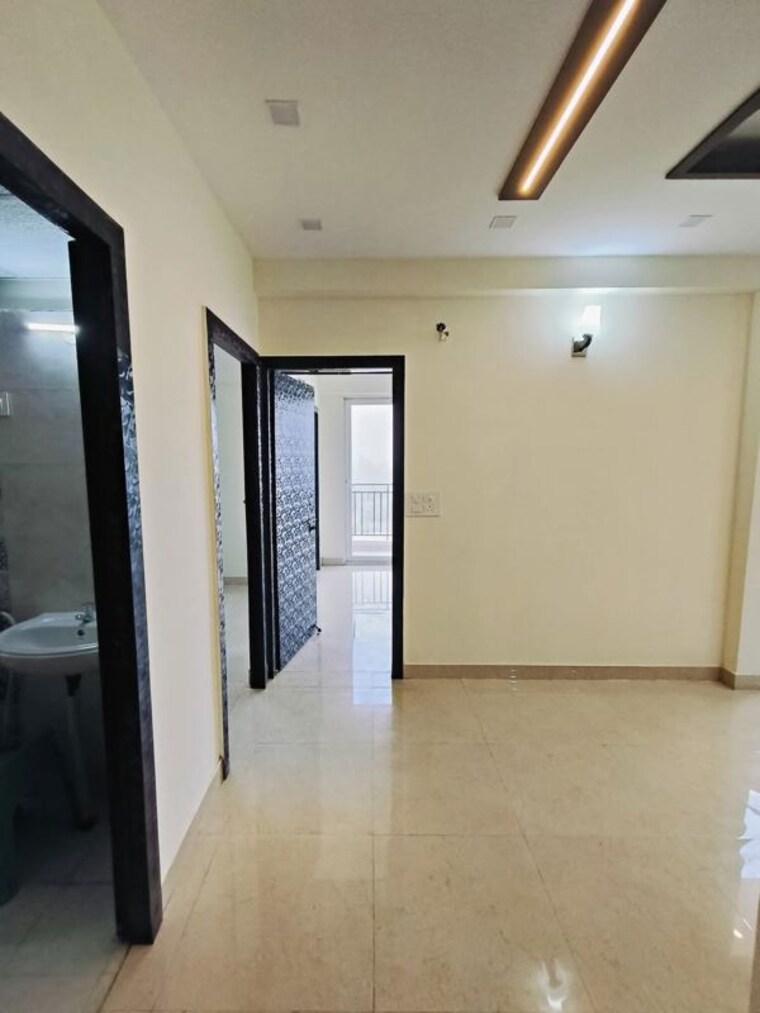 Room, signature-global-proxima-phase-2 2 Bedroom 665 Sq.Ft. Apartment In Sector 89 Gurgaon 10014516