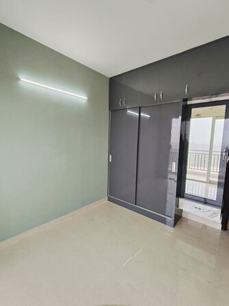 2 BHK + Pooja Room 665 Sq.Ft. Apartment in Signature Global Proxima Phase 2