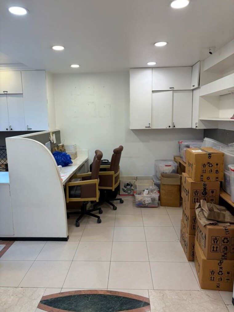 Team Area, tulsiani-chambers Commercial Office Space 1065 Sq.Ft. In Nariman Point Mumbai 10011043