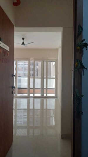 Room in 2 BHK Apartment at Majestique Marbella Phase 1, Kharadi – for Rent