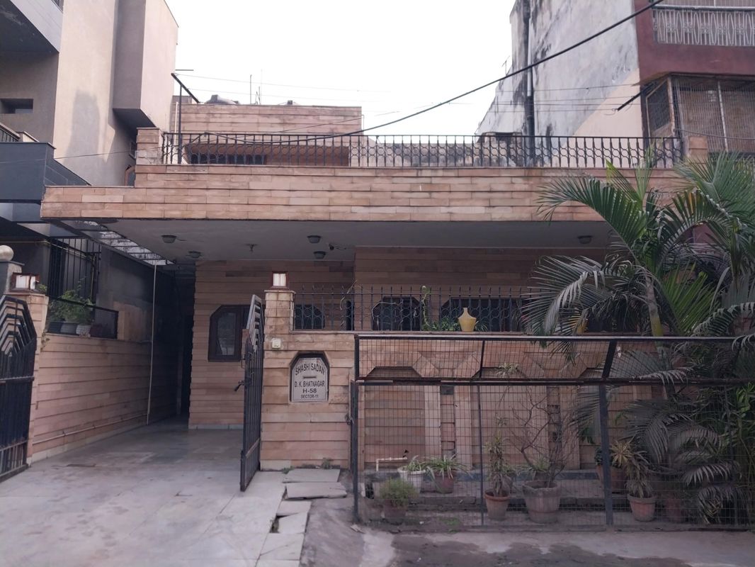6+ BHK + Pooja Room,Servant Room,Study Room,Extra Room Villa For Sale in Sector 41