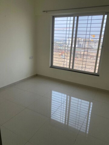 Room in 2 BHK Apartment at Kolte Patil Life Republic R 10, Hinjewadi – for Rent