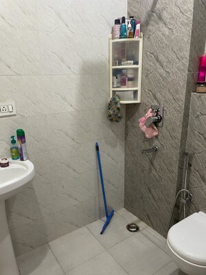 Bathroom in 4 BHK Builder Floor at SS Linden, Sector 84 – for Rent