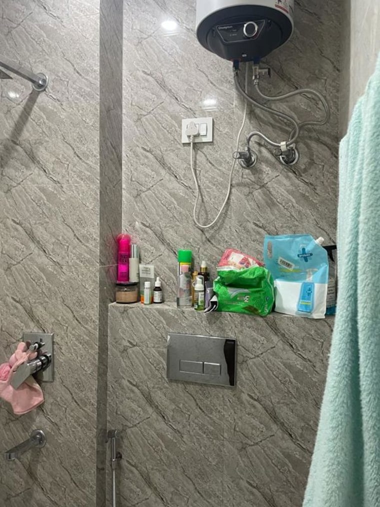 Bathroom, ss-linden 4 Bedroom 2600 Sq.Ft. Builder Floor In Sector 84 Gurgaon 10014623