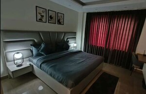 Bedroom in 3 BHK Apartment at Hazratganj – for Rent