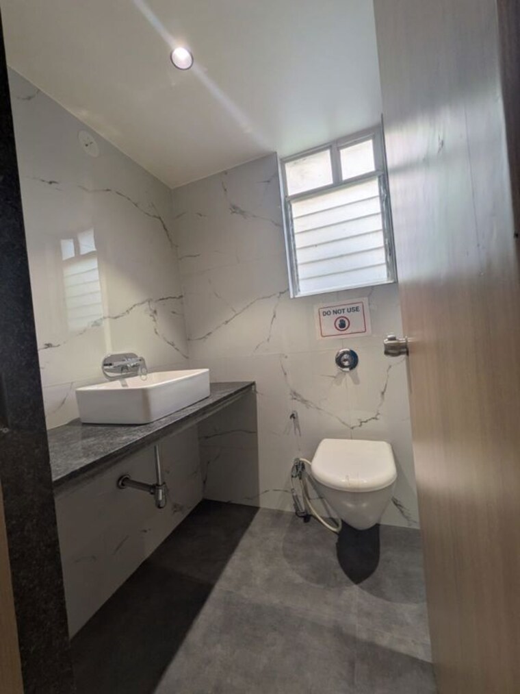 Bathroom, sukhwani-verde 3 Bedroom 956 Sq.Ft. Apartment In Handewadi Pune 10014606