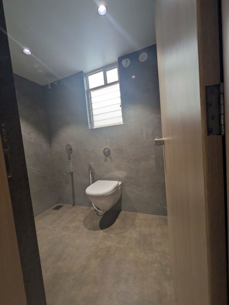 Bathroom, sukhwani-verde 3 Bedroom 956 Sq.Ft. Apartment In Handewadi Pune 10014606