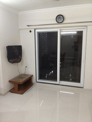 Furnished Amenities in 1 BHK Apartment at Raunak Bliss, Ghodbunder Road – for Rent