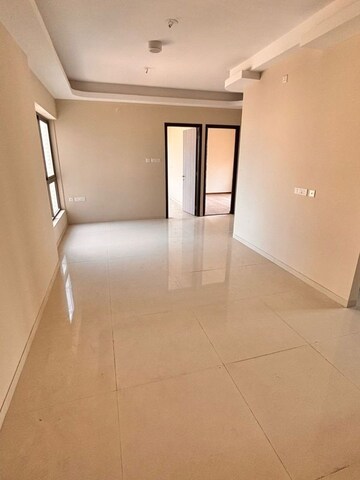 Room in 2 BHK Apartment at LnT Realty Emerald Isle, Powai – for Rent