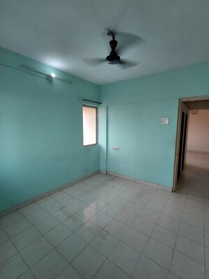 Room in 1 BHK Apartment at Vijay Park, Kasarvadavali – for Rent