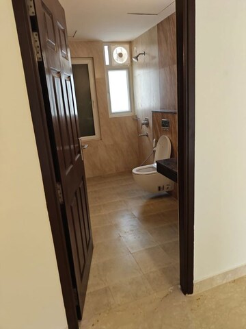 Room in 6+ BHK Villa at Sector 46 – for Sale