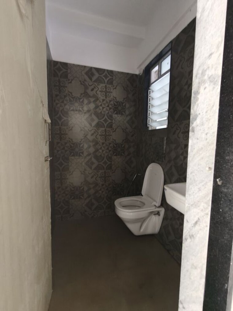 Bathroom, siddhivinayak-nivara 2.5 Bedroom 1000 Sq.Ft. Apartment In Lower Parel Mumbai 10014699