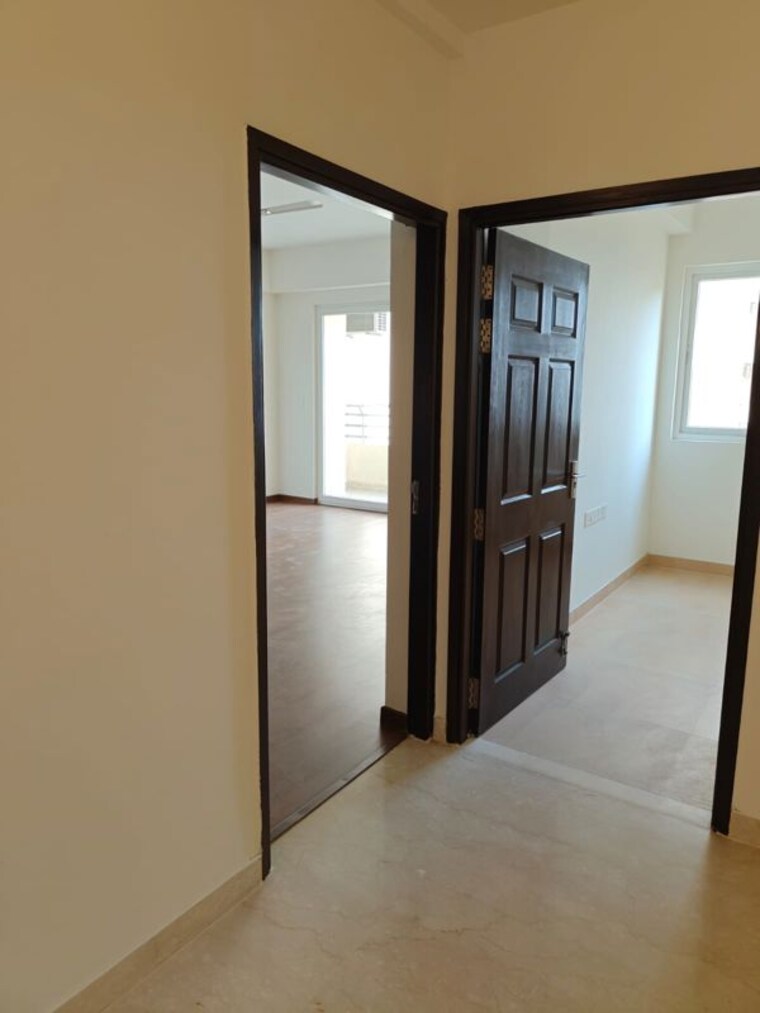 Room, sector 41 6+ Bedroom 200 Sq.Mt. Villa In Sector 41 Noida 10014704