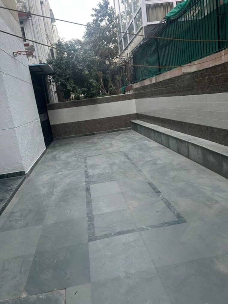 Balcony, unitech-south-city-ii 3 Bedroom 1800 Sq.Ft. Builder Floor In Sector 50 Gurgaon 10014706