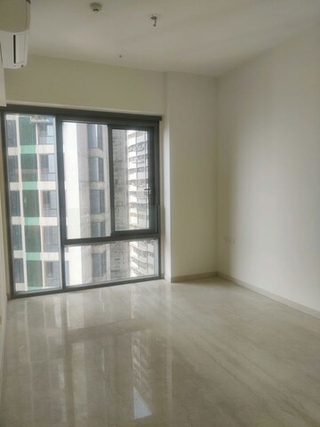 Room in 4 BHK Apartment at Piramal Mahalaxmi, Mahalaxmi – for Rent