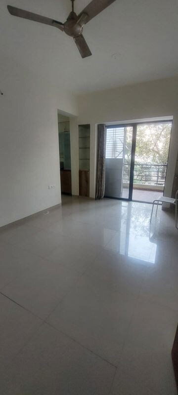 Room in 2 BHK Apartment at Pinnacle Gulmohar, Bavdhan – for Sale