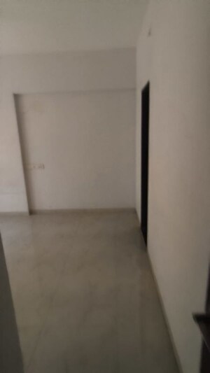 Room in 2 BHK Apartment at Alag Olive, Pant Nagar – for Rent