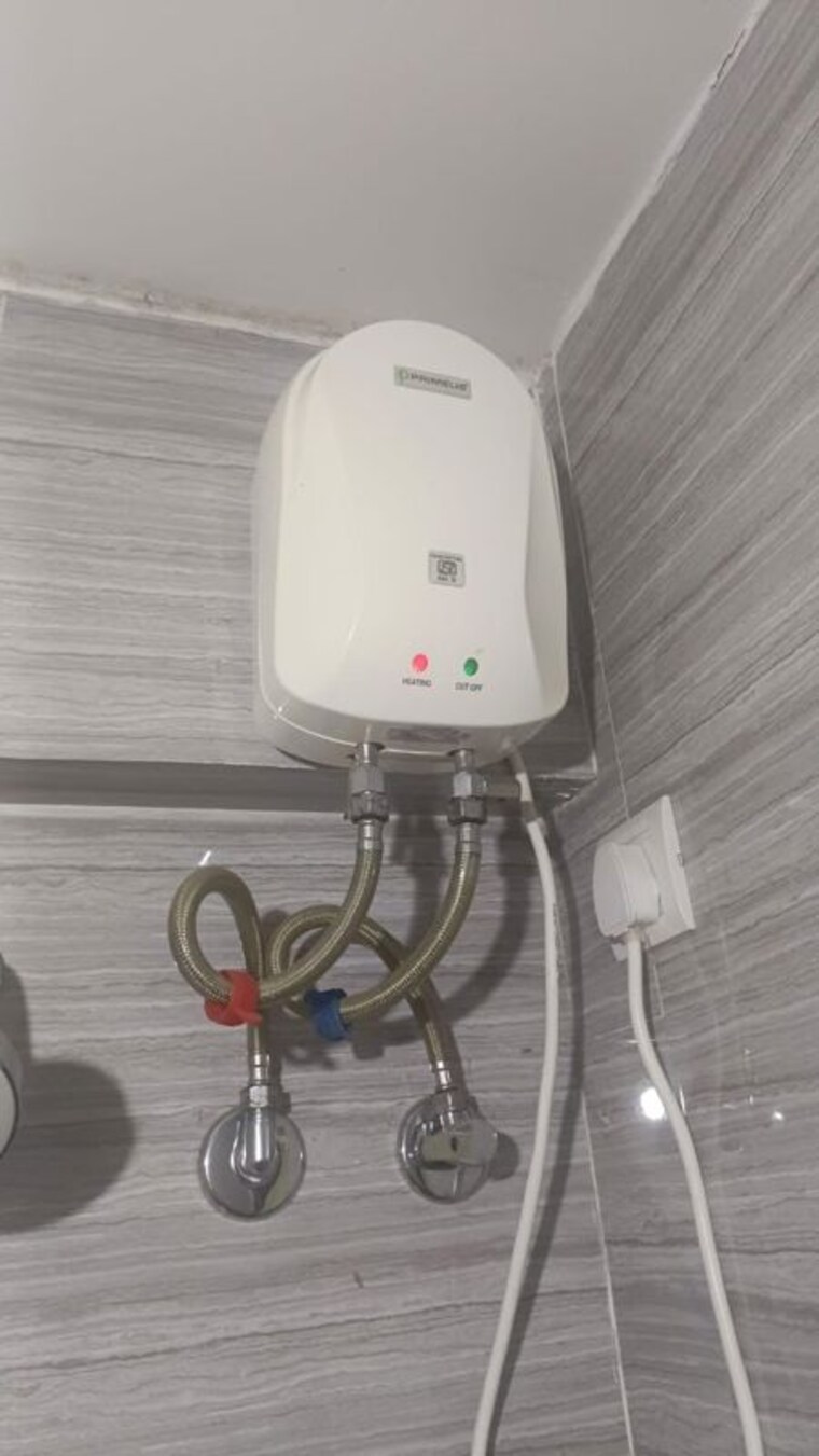 Bathroom, cosmos-jewels 2 Bedroom 615 Sq.Ft. Apartment In Ghodbunder Road Thane 10014741