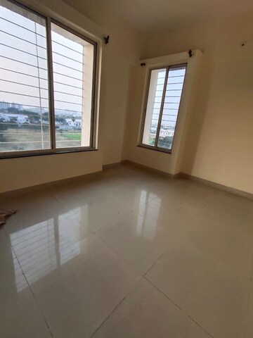Room in 1 BHK Apartment at Satyam Oak Vista, Hadapsar – for Rent