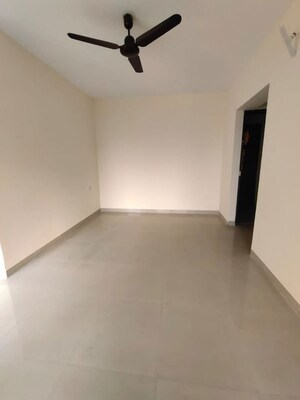Room in 1 BHK Apartment at Satyam Oak Vista, Hadapsar – for Rent