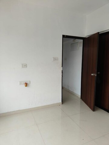 Room in 3 BHK Apartment at Mantri Webcity, Hennur – for Rent