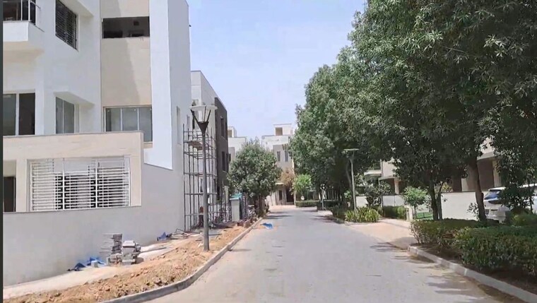 Exterior View, sobha-international-city-phase-1 5 Bedroom 270 Sq.Yd. Villa In Sector 109 Gurgaon 10014734