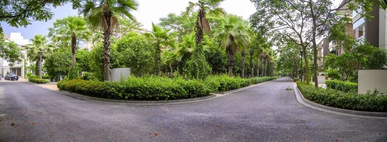 Garden, sobha-international-city-phase-1 5 Bedroom 270 Sq.Yd. Villa In Sector 109 Gurgaon 10014734