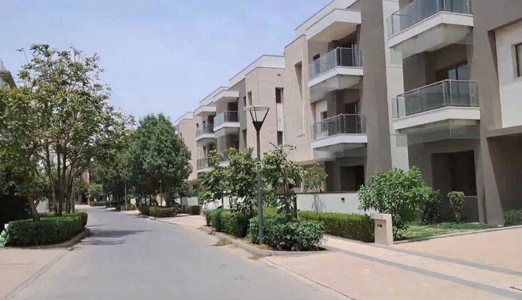Exterior View, sobha-international-city-phase-1 5 Bedroom 270 Sq.Yd. Villa In Sector 109 Gurgaon 10014734