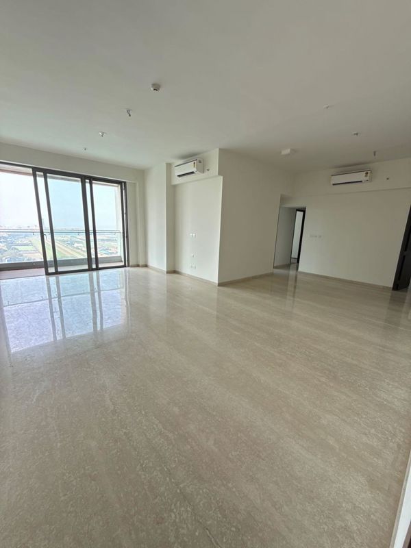 4 BHK + Pooja Room,Servant Room Apartment For Rent in Piramal Mahalaxmi