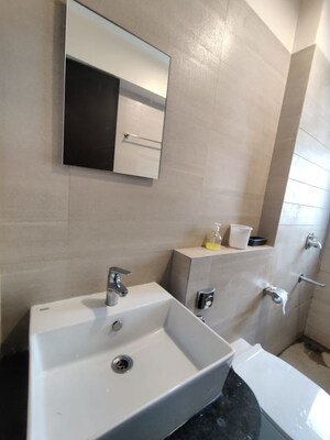 Bathroom in 3 BHK Apartment at Jade Deluxe Apartments, Santacruz East – for Rent