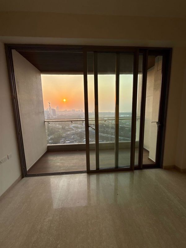 4 BHK + Pooja Room,Servant Room Apartment For Rent in Piramal Mahalaxmi