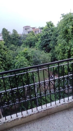 Balcony in  Pg at South Extension I – for Rent