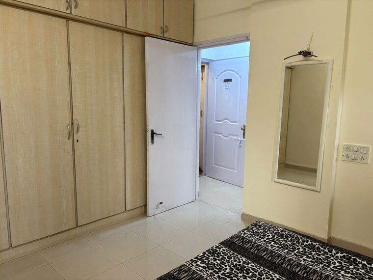 undefined, royal-classic-co-op-society 2 Bedroom 990 Sq.Ft. Apartment In Andheri West Mumbai 10014843