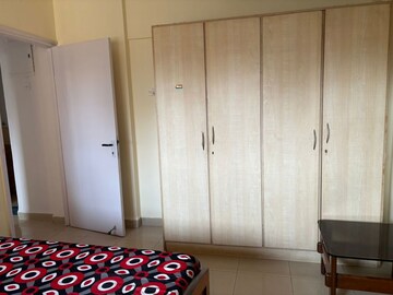 Bedroom in 2 BHK Apartment at Royal Classic Co Op Society, Andheri West – for Rent