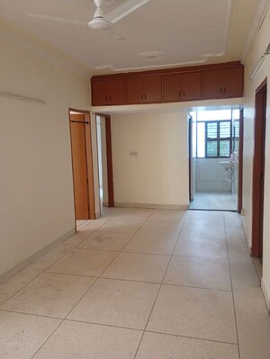 Room in 3 BHK Apartment at Sector 9 Dwarka – for Rent