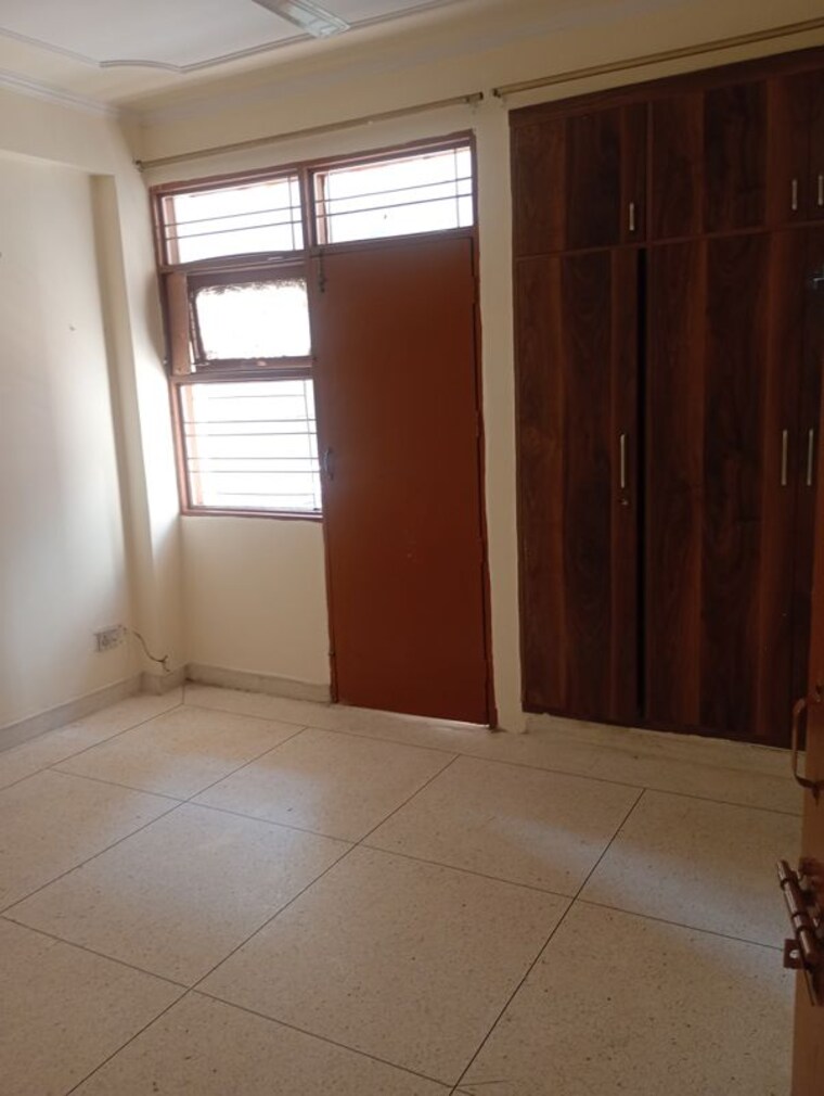 Room, sector 9 dwarka 3 Bedroom 1700 Sq.Ft. Apartment In Sector 9 Dwarka Delhi 10014852