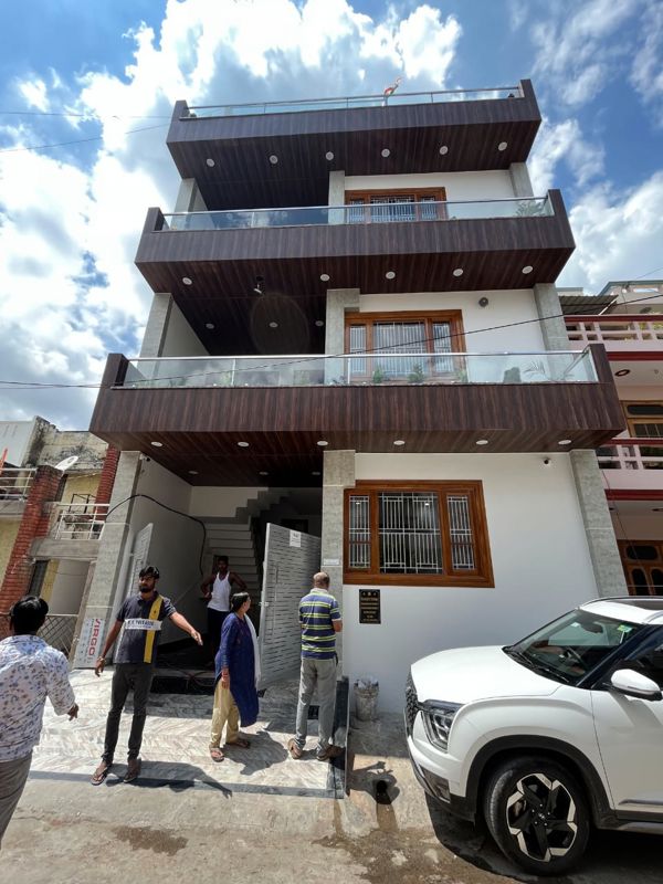 2 BHK + Pooja Room Builder Floor For Rent in DLF Vibhuti Khand