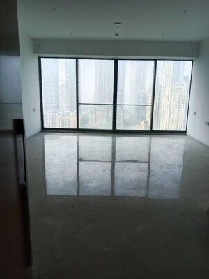 Room in 4 BHK Apartment at Rustomjee Crown, Prabhadevi – for Rent