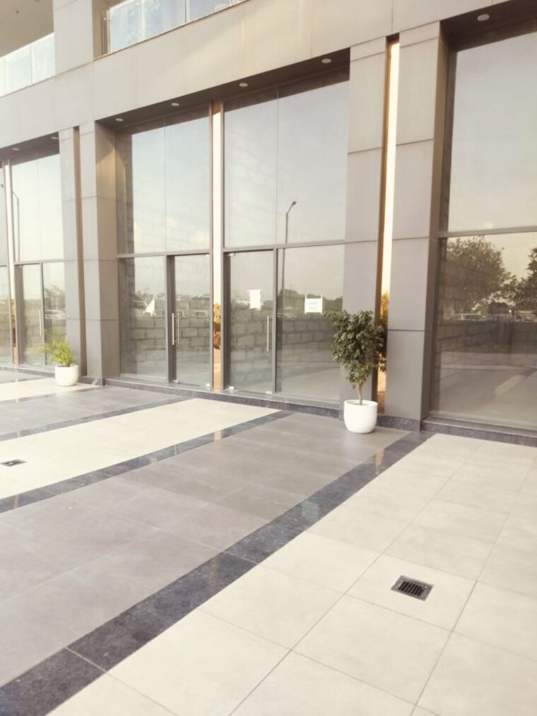 Room, svh-83-metro-street Commercial Office Space 1168 Sq.Ft. In Sector 83 Gurgaon 10014866