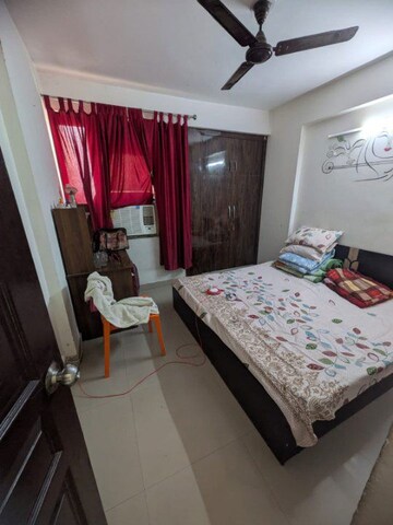 2 BHK Apartment For Rent in Logix Blossom Greens, Sector 143