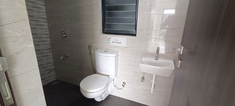 Bathroom, kumar-purab 2 Bedroom 1007 Sq.Ft. Apartment In Hadapsar Pune 10014846
